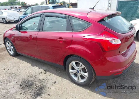 2014 Ford Focus Se z USA, uszkodzony, nr VIN 1FADP3K2XEL310603